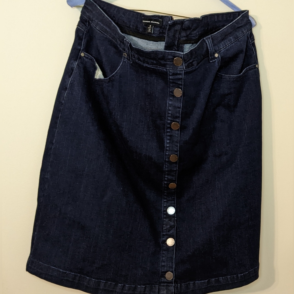 Universal Standard button front denim skirt  Universal Standard Small (14-16)